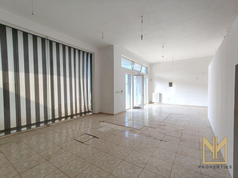 Photo 10,Πισίνα,ΠΏΛΗΣΗ,Επαγγελματικό,Κατάστημα,204τ.μ,€320,000,Σαρωνίδα
