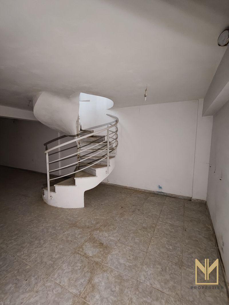 Photo 14,Πισίνα,ΠΏΛΗΣΗ,Επαγγελματικό,Κατάστημα,204τ.μ,€320,000,Σαρωνίδα