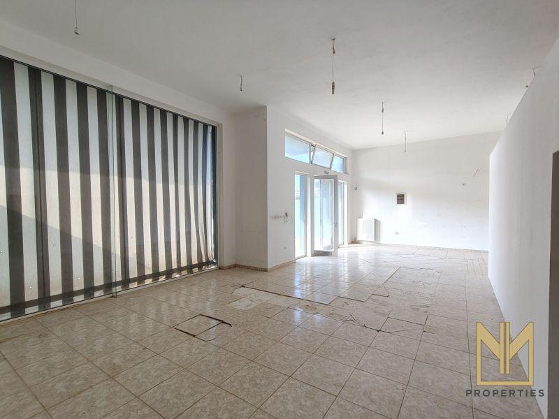Photo 19,Πισίνα,ΠΏΛΗΣΗ,Επαγγελματικό,Γραφείο,204τ.μ,€320,000,Σαρωνίδα